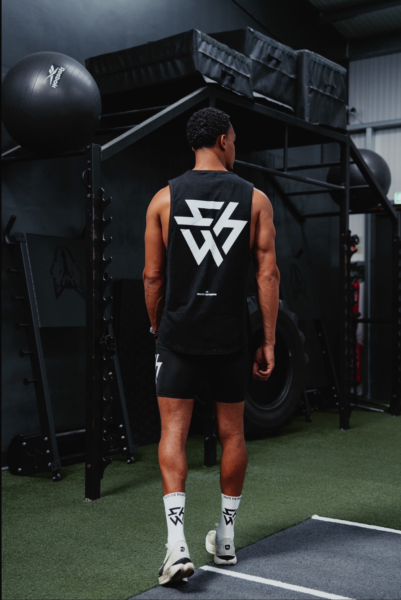 444 Oversized Tank